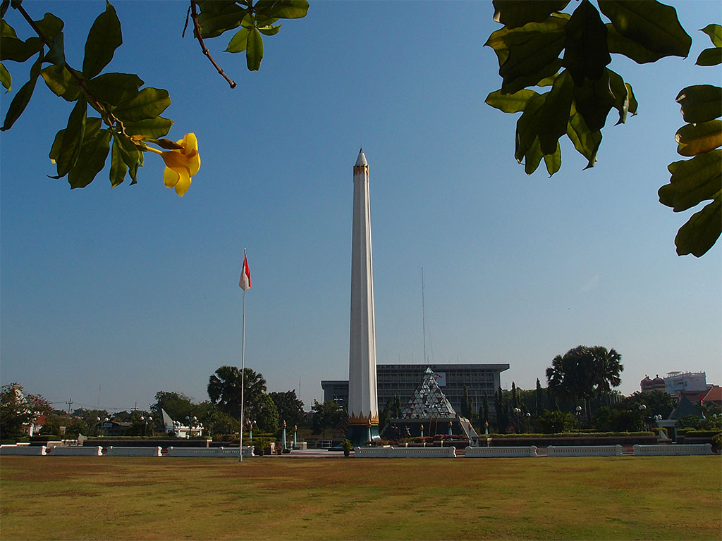 Tugu Pahlawan Surabaya City Guide